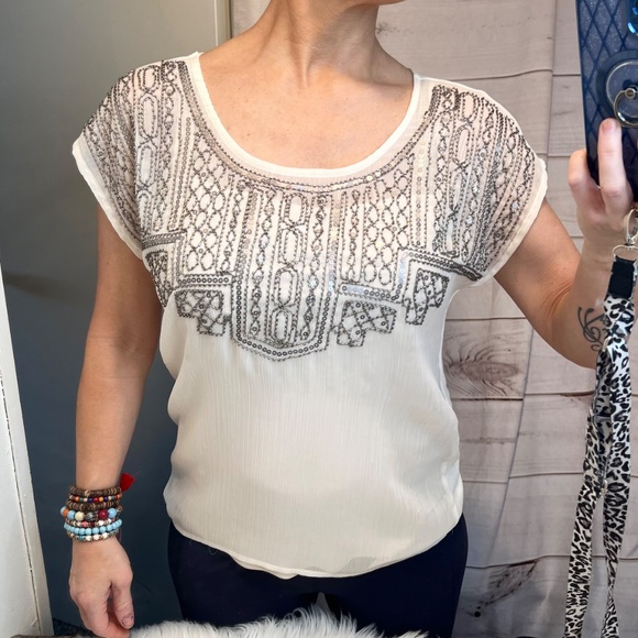 🔥2/$10 |•MAURICES•| Beaded Sequined Sheer Cream Top Size Small - Picture 6 of 12
